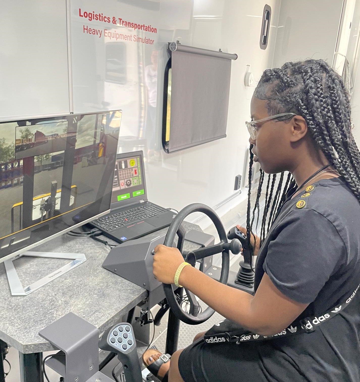 zSpace Learning Station