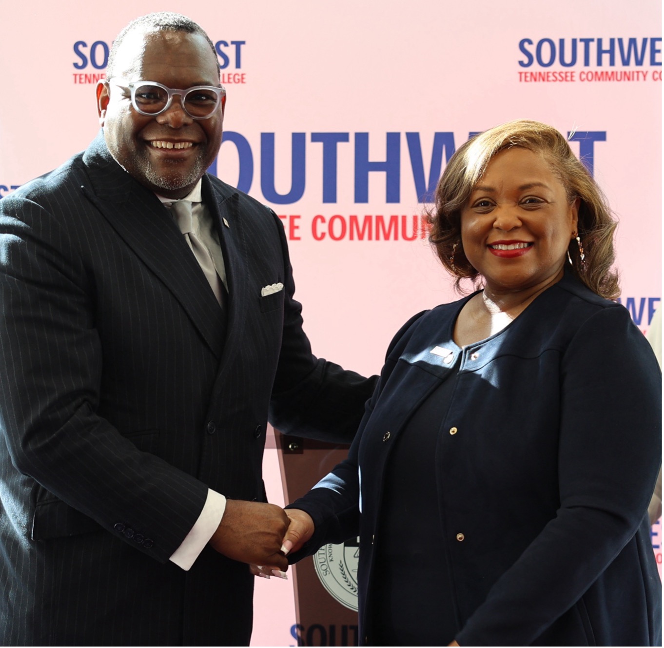 Dr. Christopher B. Davis, president of LeMoyne-Owen College (l) and Southwest President Dr. Tracy D. Hall (r) confirm both colleges’ Memorandum of Understanding during the Jan. 23 ceremony at the Macon Cove campus.